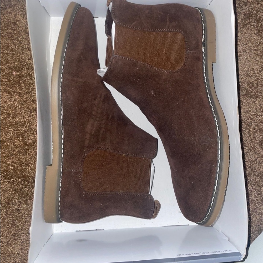 Brown Suede Chelsea boots